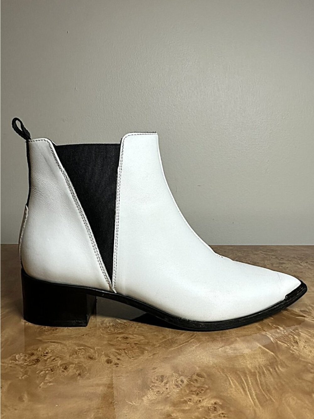 Acne Studios Jensen White Leather Chelsea Boots Metal Toe Pointed EU 38